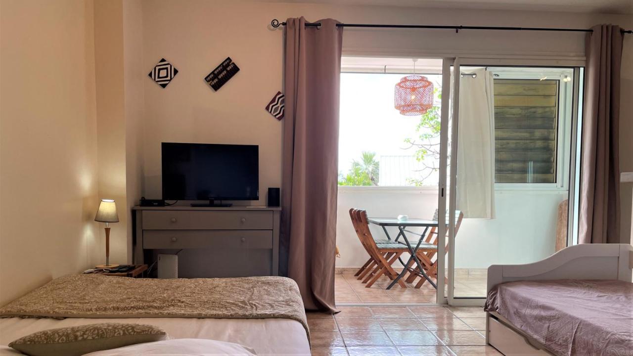 Grand Studio Lumineux - Saint Gilles Les Bains公寓 外观 照片